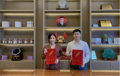 恭喜福建廈門(mén)市曾女士成功簽約翌芙萊。